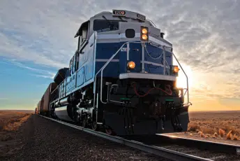 Understanding Freight Rail Crew Size
